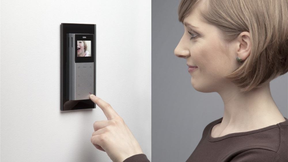 門禁監(jiān)控器選購誤區(qū)及作用