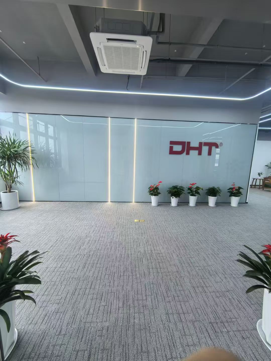 商務(wù)工裝辦公室5