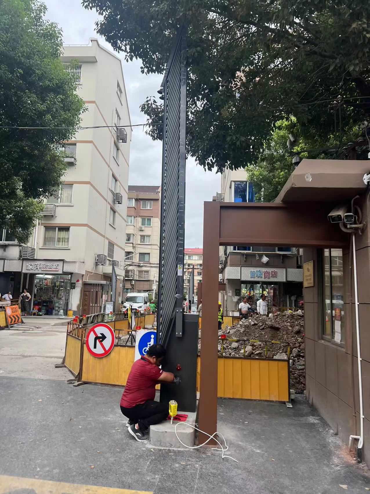 常見(jiàn)的停車(chē)場(chǎng)道閘