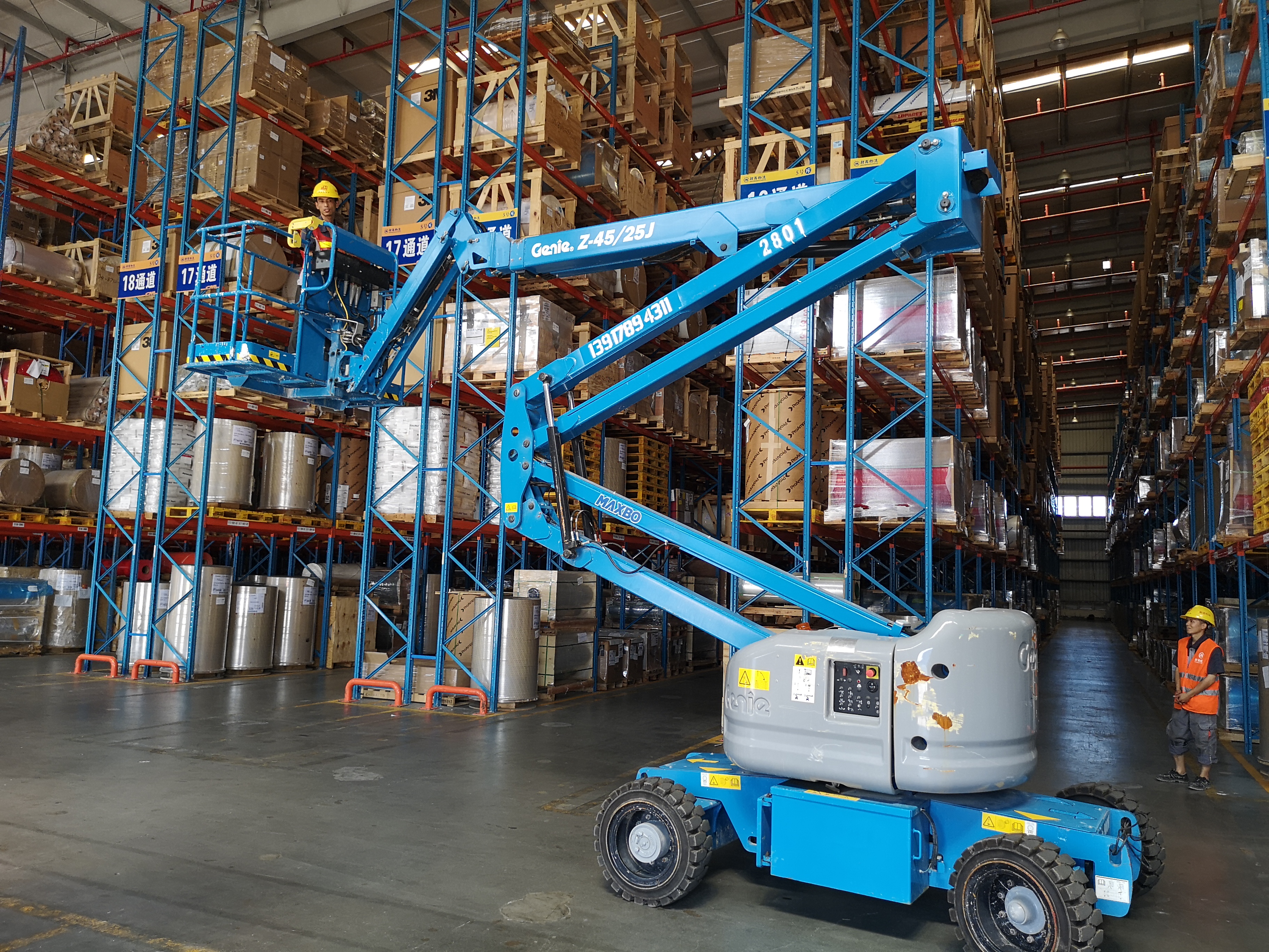 倉(cāng)儲(chǔ)物流安防監(jiān)控解決方案(圖2)