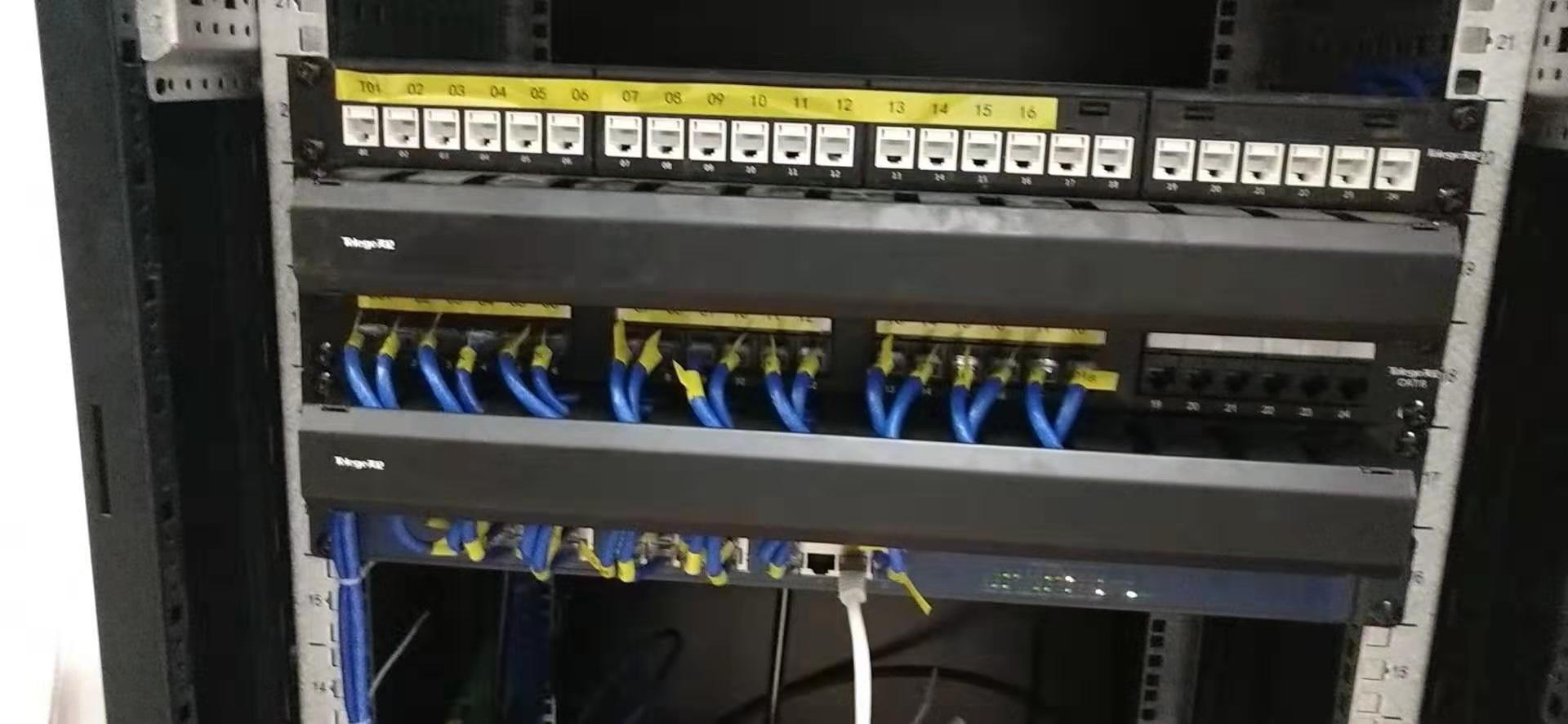 嘉興辦公樓宇拼接電視大屏及網(wǎng)絡(luò)布線系統(tǒng)(圖5)