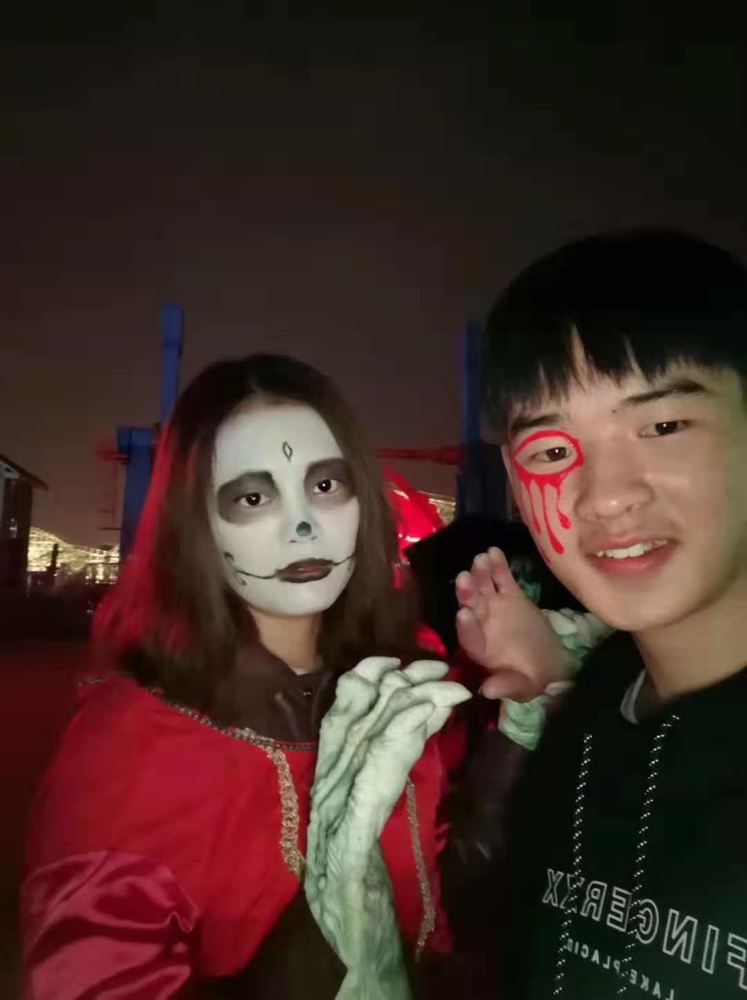 奔銘家人齊聚一起，歡度萬(wàn)圣節(jié)！(圖3)