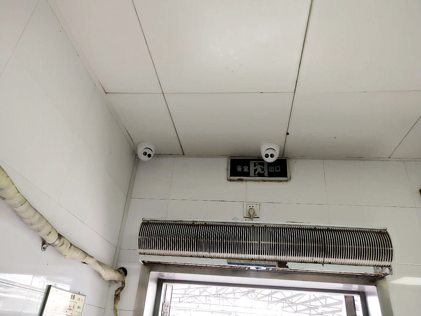 金力泰廠區(qū)廚房監(jiān)控安裝(圖7)