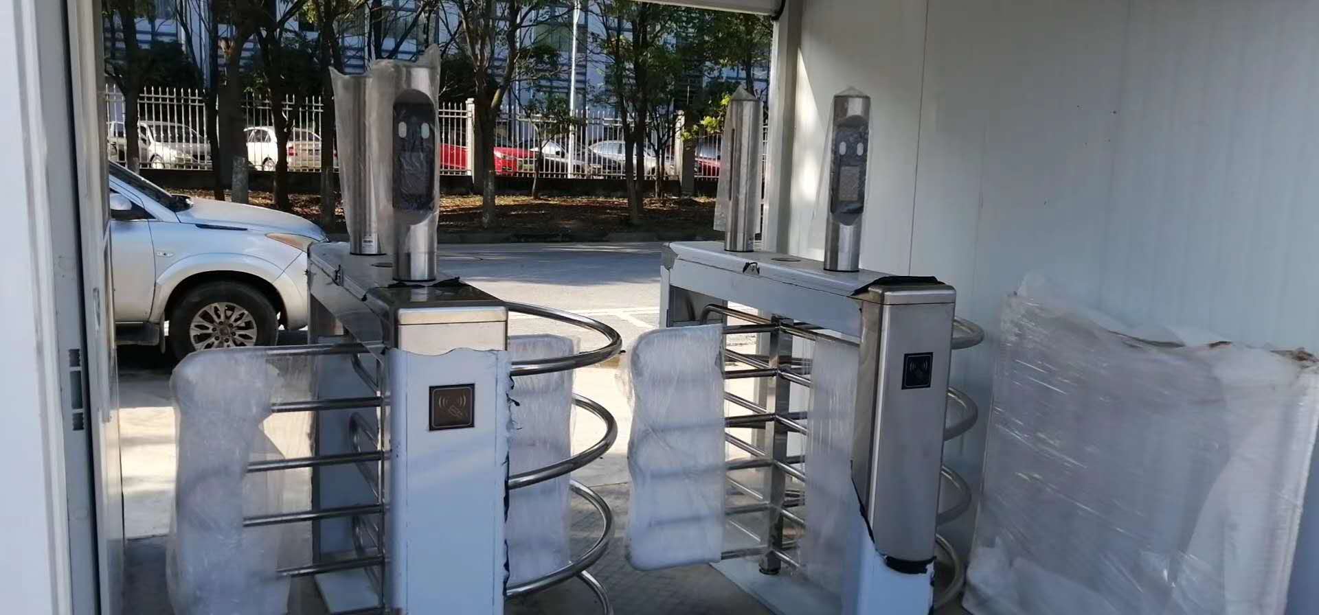 奉賢智慧工地《實(shí)名制閘機(jī)》、《塔吊監(jiān)控系統(tǒng)》(圖4)