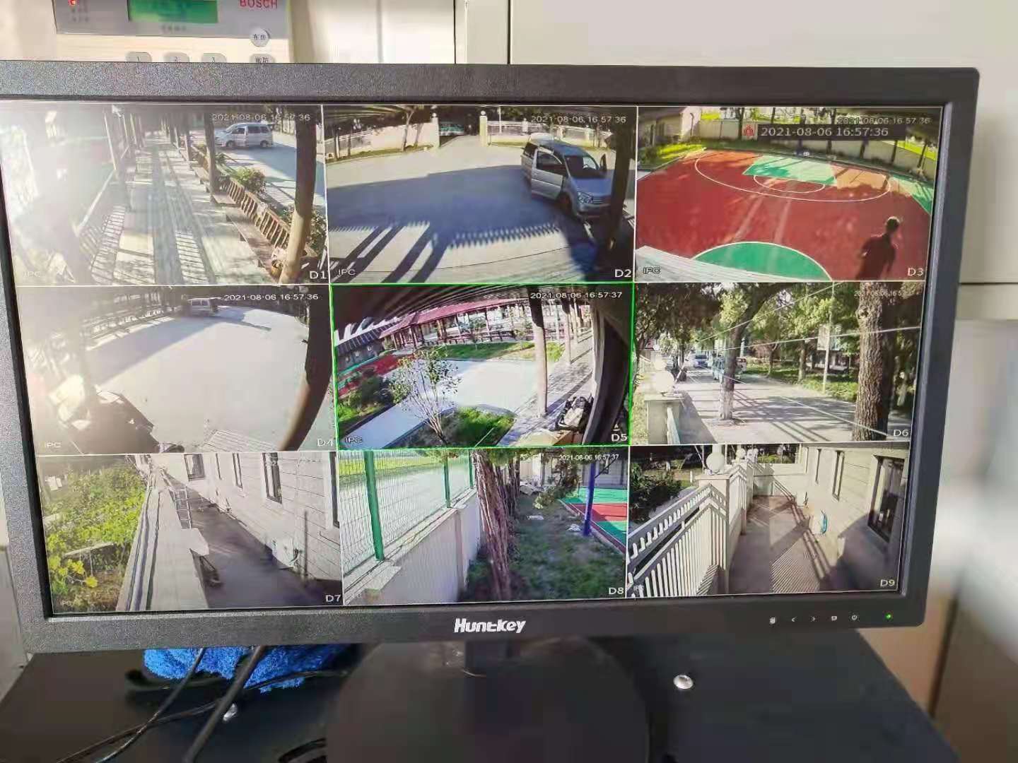 金山庭院周界電子圍欄、高清監(jiān)控系統(tǒng)安裝(圖9)