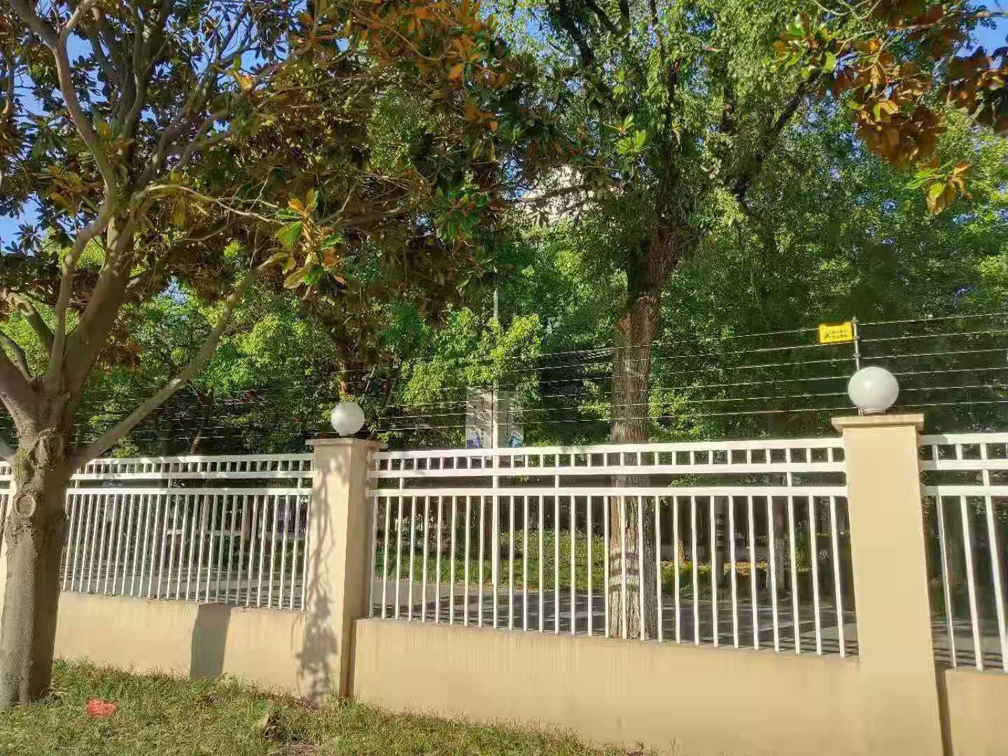 金山庭院周界電子圍欄、高清監(jiān)控系統(tǒng)安裝(圖5)