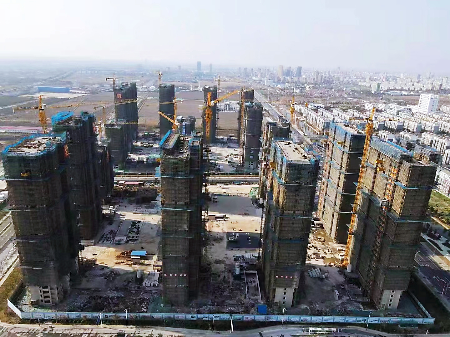 《12路塔吊高清球機(jī)》助力智慧工地(圖1)