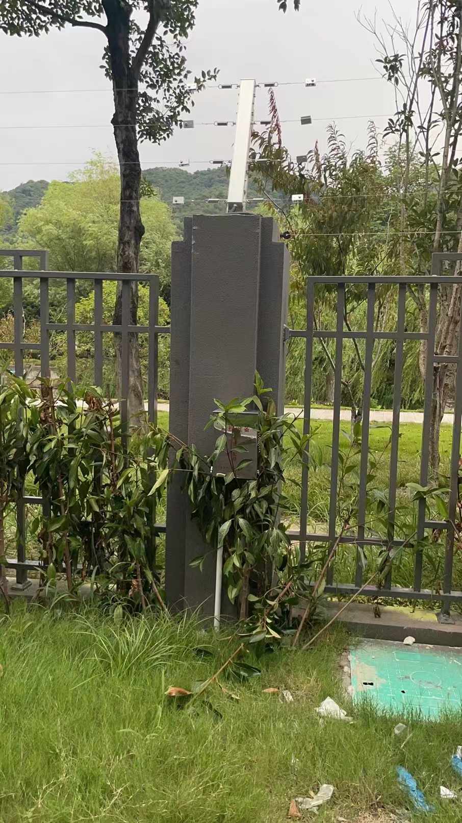 杭州余杭區(qū)中學張力電子圍欄報警系統(tǒng)(圖8)