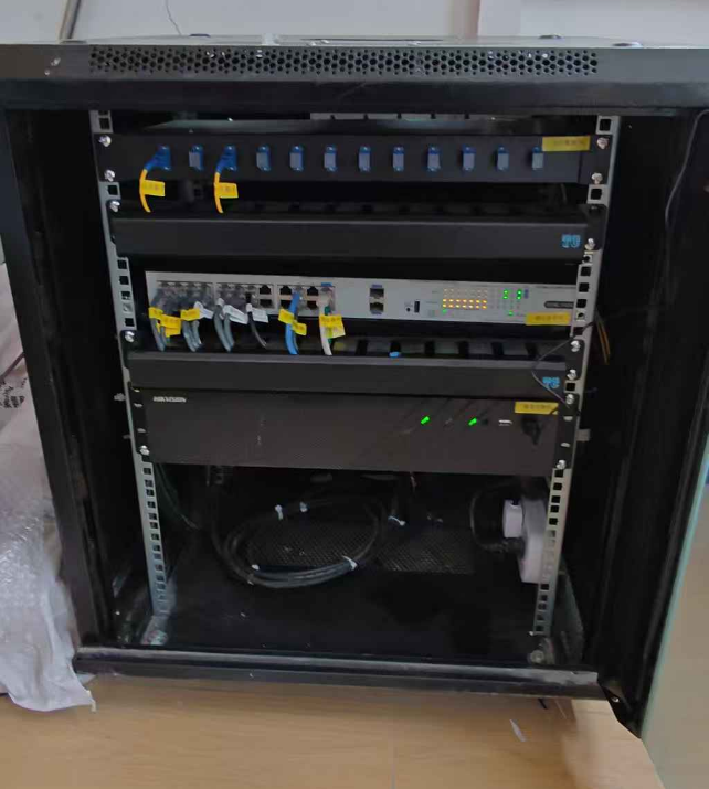 西渡大橋小區(qū) 《高清全彩監(jiān)控系統(tǒng)》改造完成(圖11)