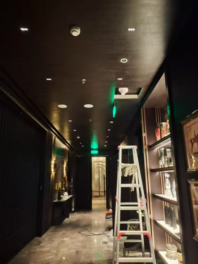 閔行酒莊 《1-4層三網(wǎng)通信 手機(jī)信號覆蓋系統(tǒng)》安裝調(diào)試(圖4)