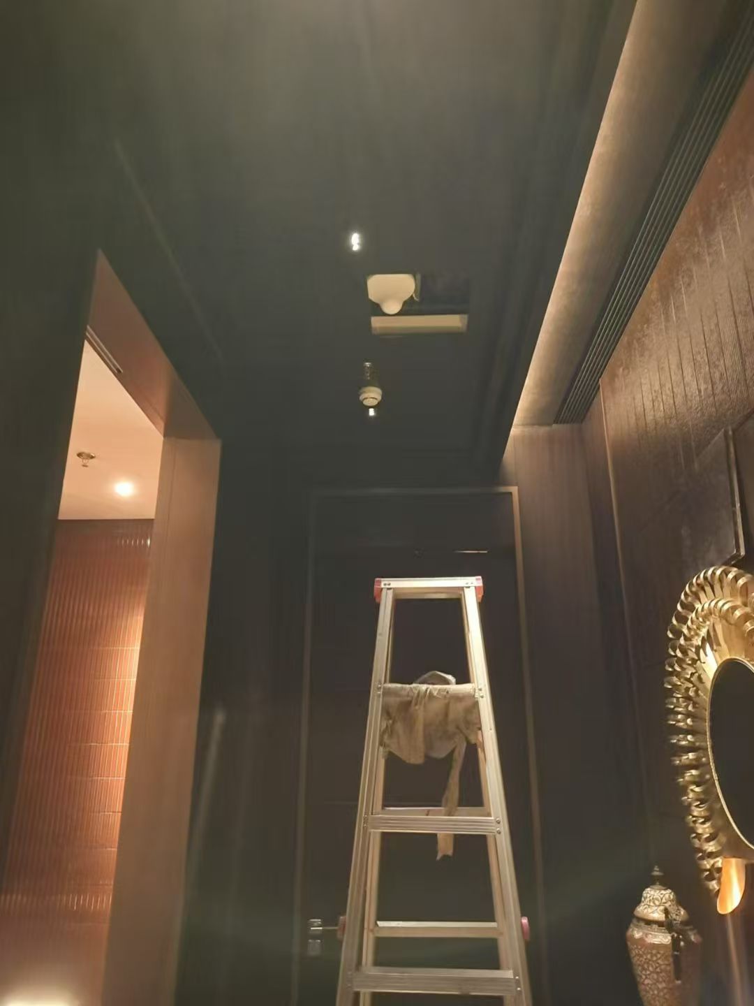 閔行酒莊 《1-4層三網(wǎng)通信 手機(jī)信號覆蓋系統(tǒng)》安裝調(diào)試(圖5)